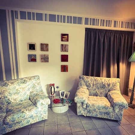 Le Pinette Bed & Breakfast Ameglia Eksteriør bilde
